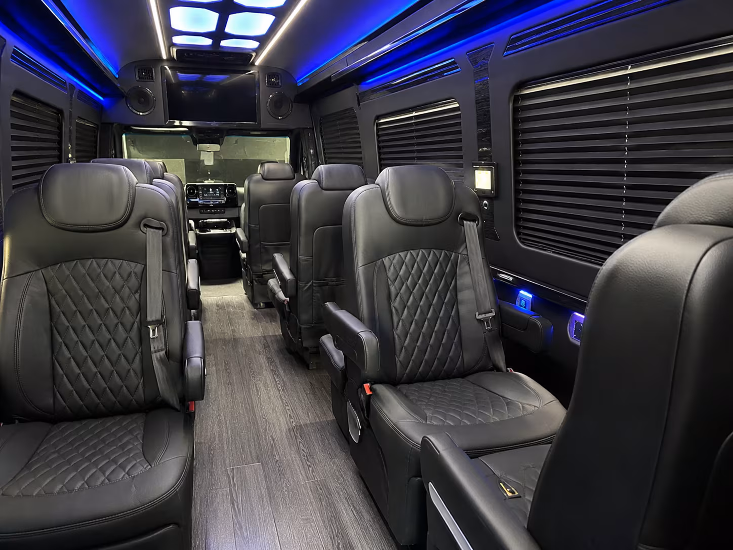 find the perfect transportation for your next airport transfer 1
