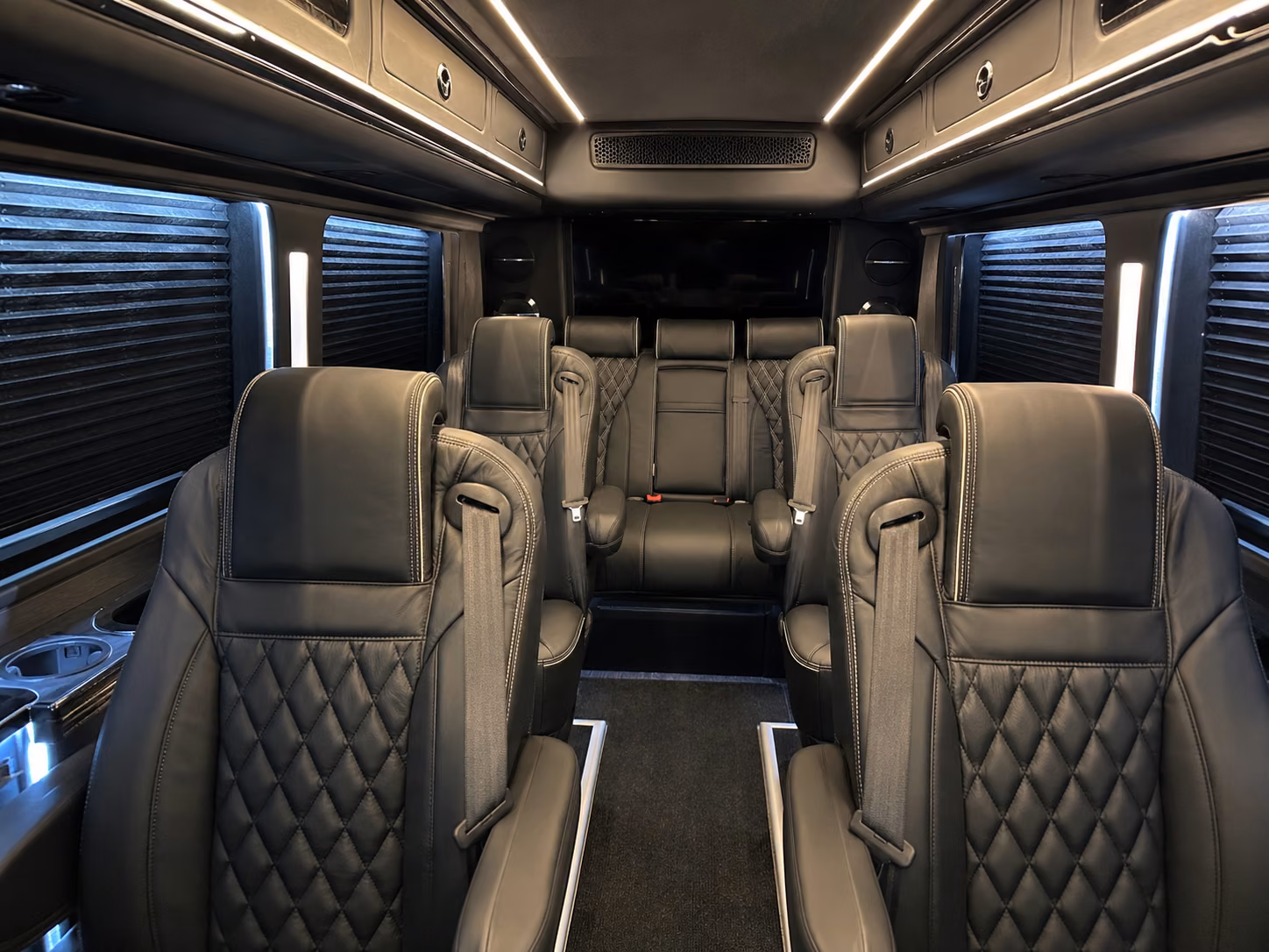 find the perfect transportation for your next airport transfer 4