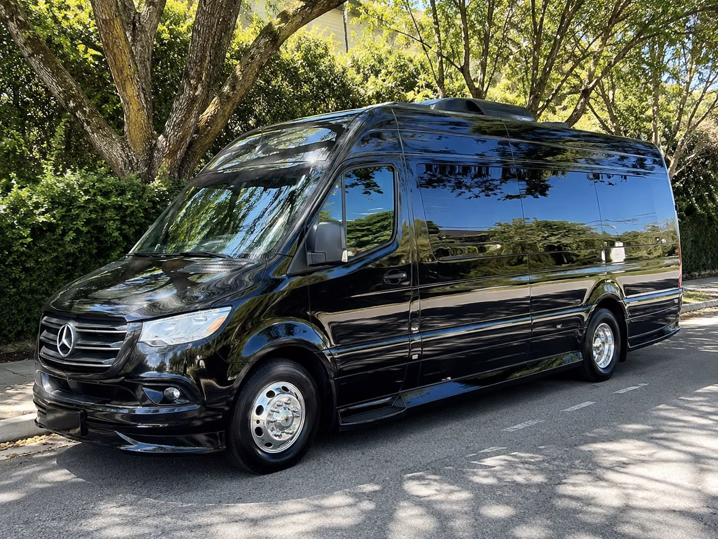 find the perfect transportation for your next corporate event 1