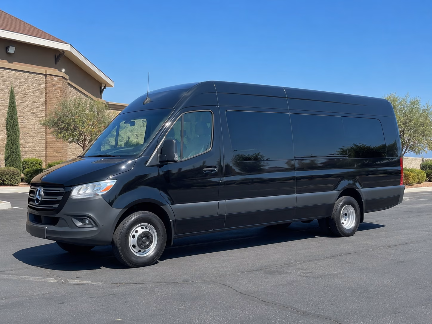 toledo 18 passenger sprinter van