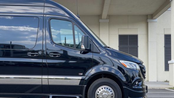 toledo 12 passenger sprinter van